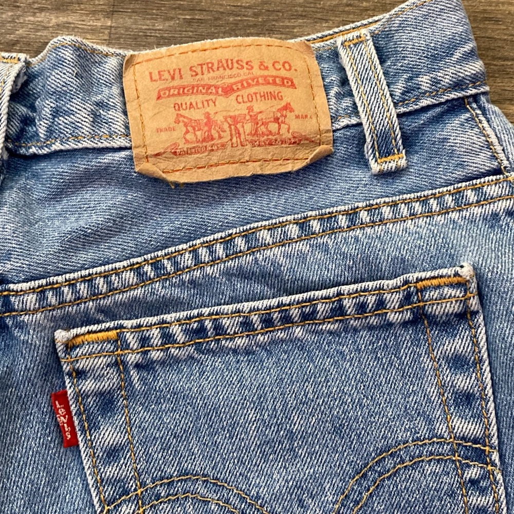 Levi’s medium wash vintage style shorts